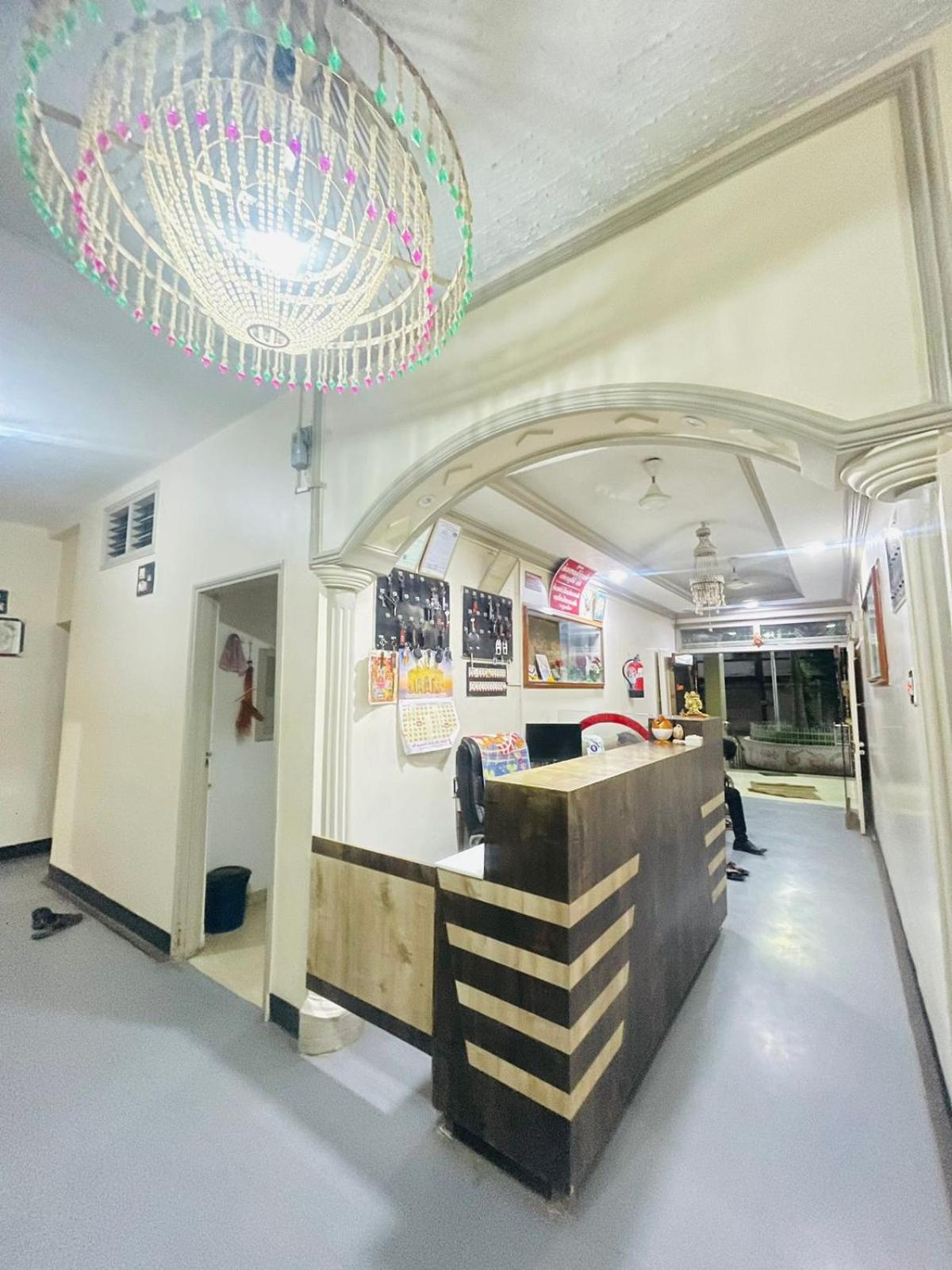 Hotel Rajdhani And Guest House Gujarat - Best Family Hotel In Halol Near Pavagadh And Halol Gidc Dış mekan fotoğraf