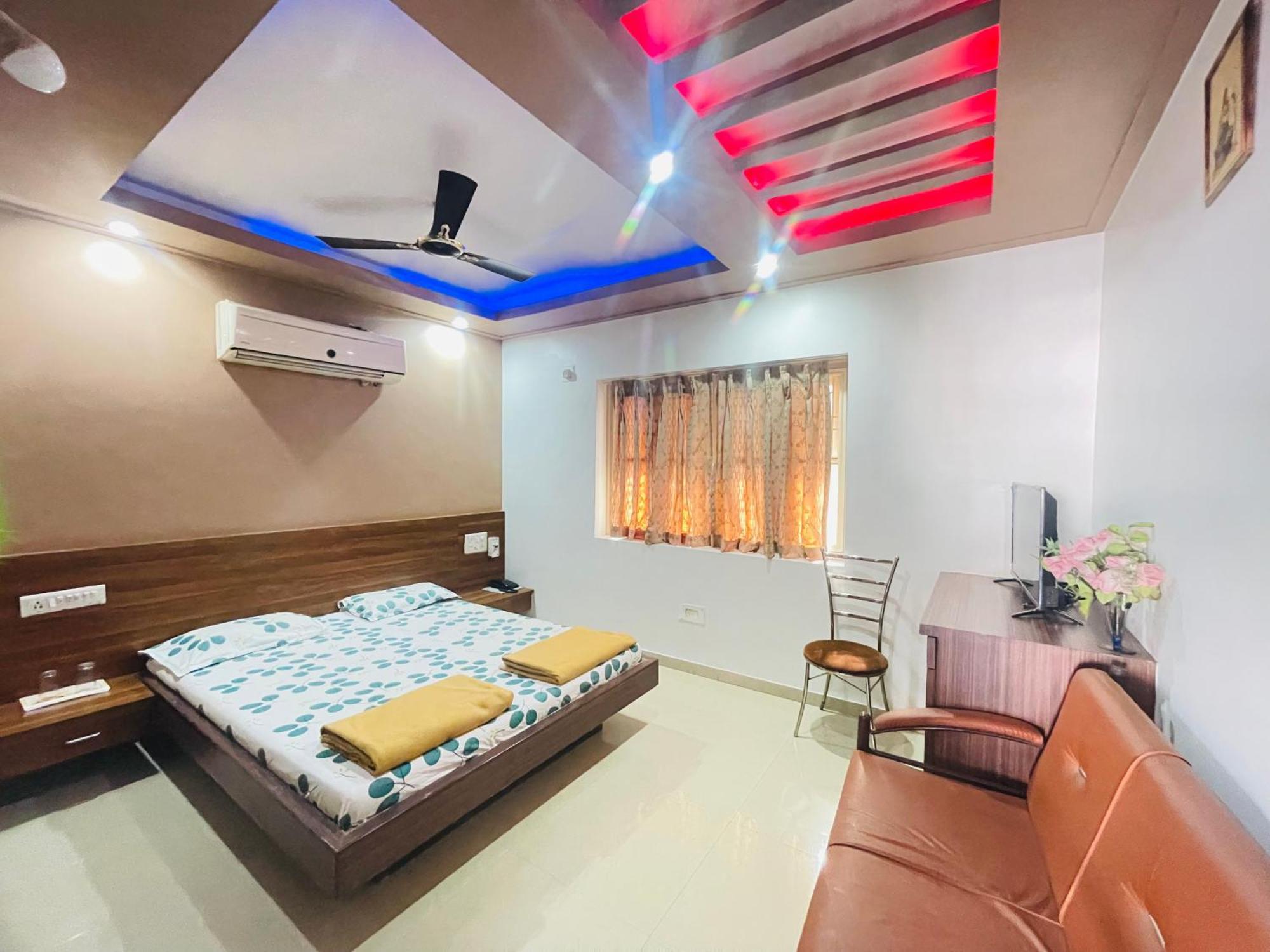 Hotel Rajdhani And Guest House Gujarat - Best Family Hotel In Halol Near Pavagadh And Halol Gidc Dış mekan fotoğraf